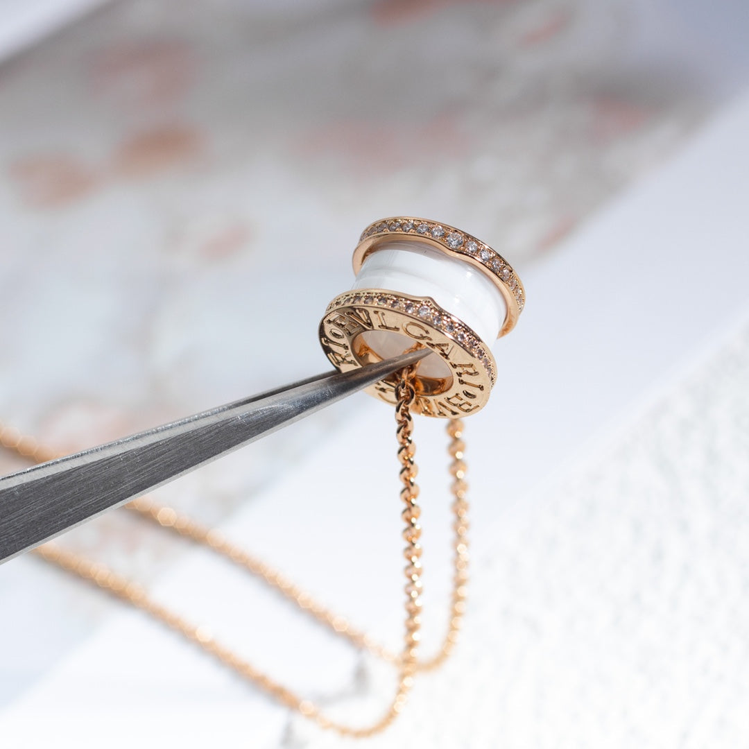 [Aurora]ZERO 1 WHITE CERAMIC PINK GOLD DIAMOND NECKLACE