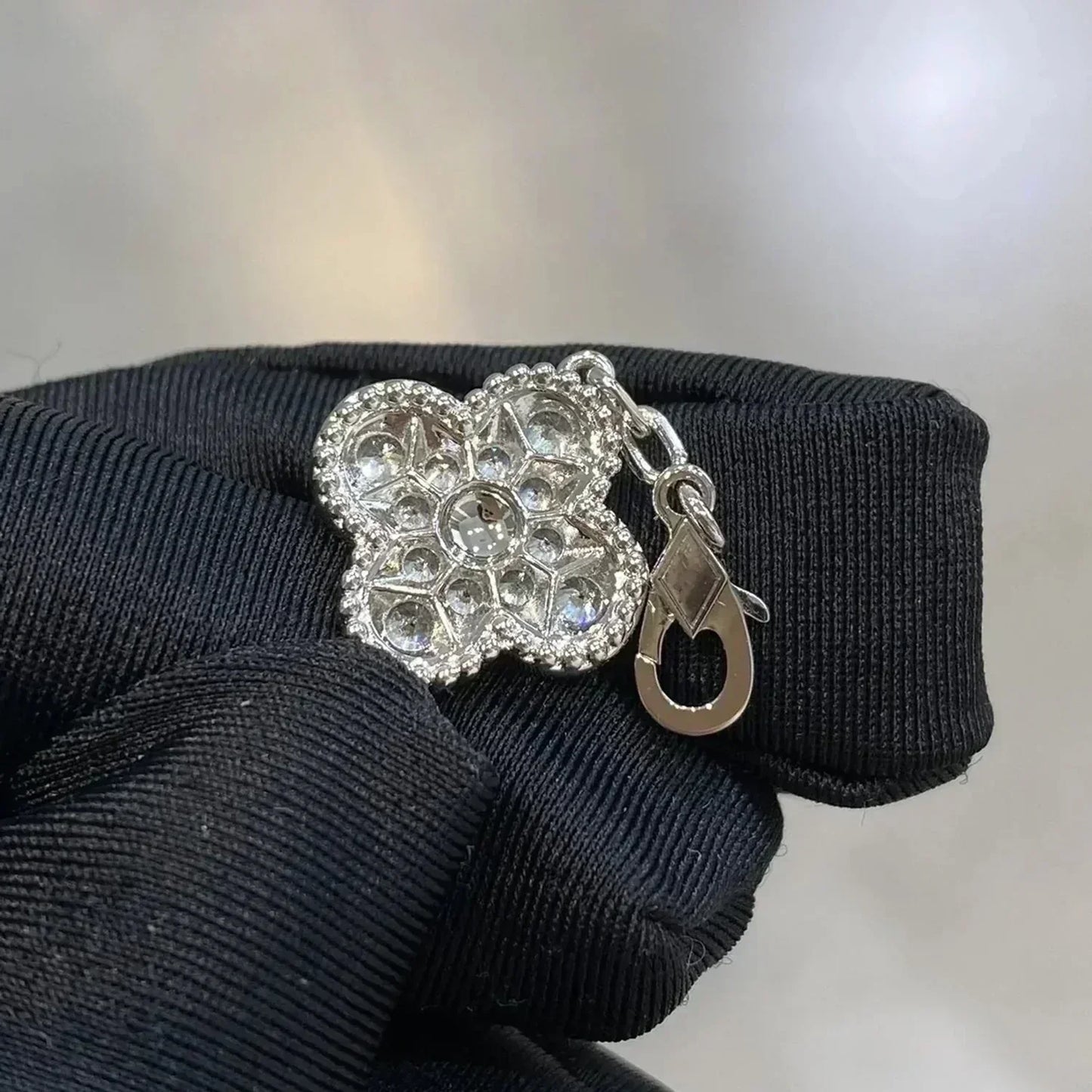 [Aurora]CLOVER 5 MOTIFS  DIAMOND BRACELET SILVER