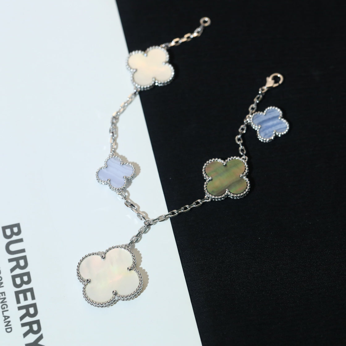 [AURORA]CLOVER BRACELET 5 MOTIFS MOP CHALCEDONY SILVER