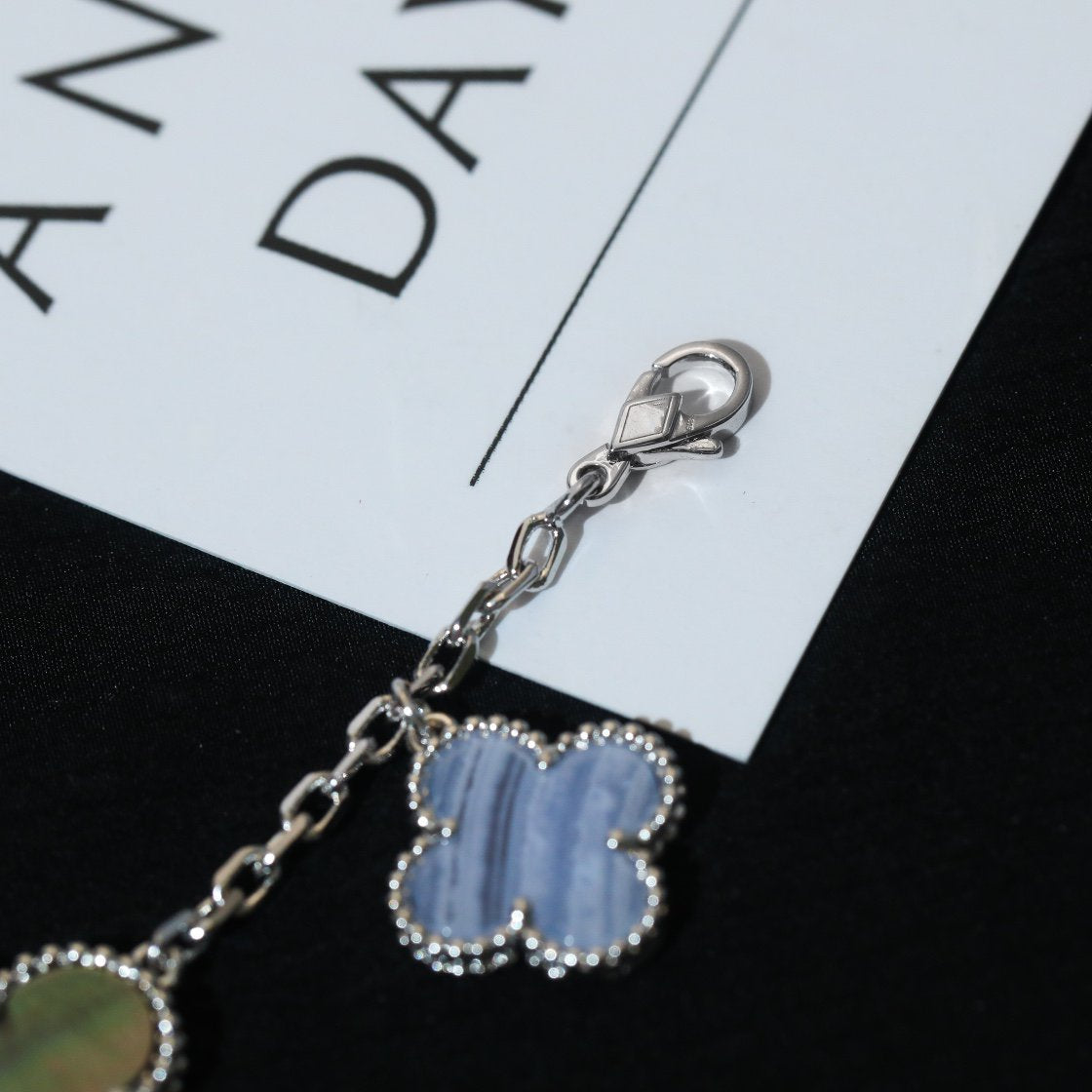[AURORA]CLOVER BRACELET 5 MOTIFS MOP CHALCEDONY SILVER