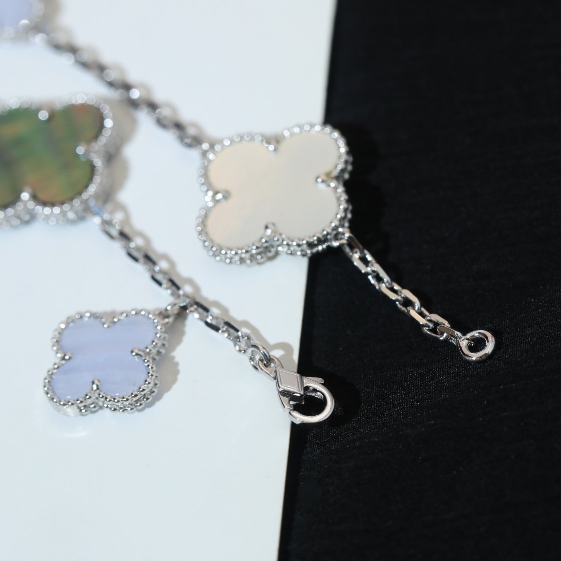 [AURORA]CLOVER BRACELET 5 MOTIFS MOP CHALCEDONY SILVER