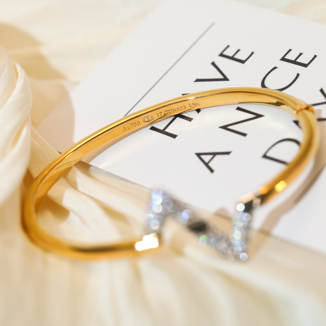 [Aurora]VOLTE UPSITE DOWN GOLD DIAMOND BRACELET