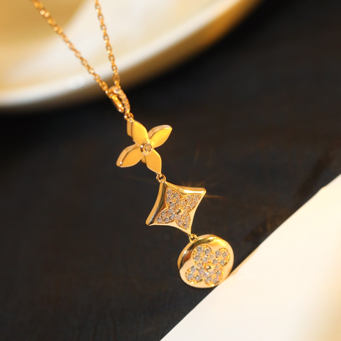 [Aurora]STAR AND SUN DIAMOND PINK GOLD NECKLACE