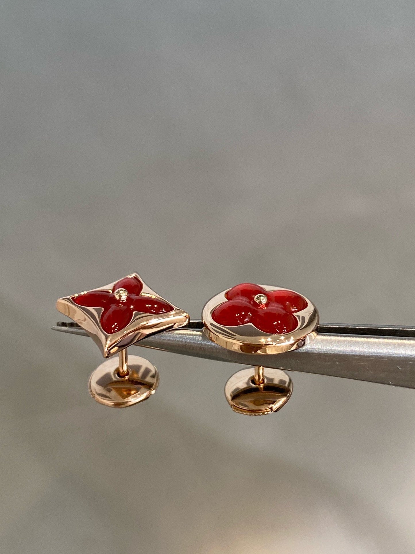 [Aurora]STAR AND SUN PINK GOLD CARNELIAN STUD EARRINGS