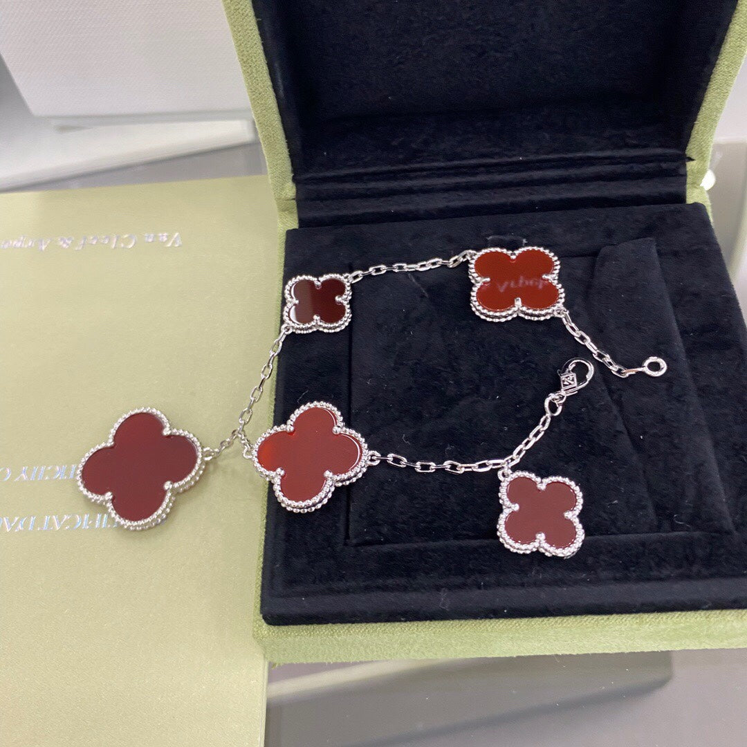 [Aurora]CLOVER 5 MOTIFS SIVLER CARNELIAN BRACELET