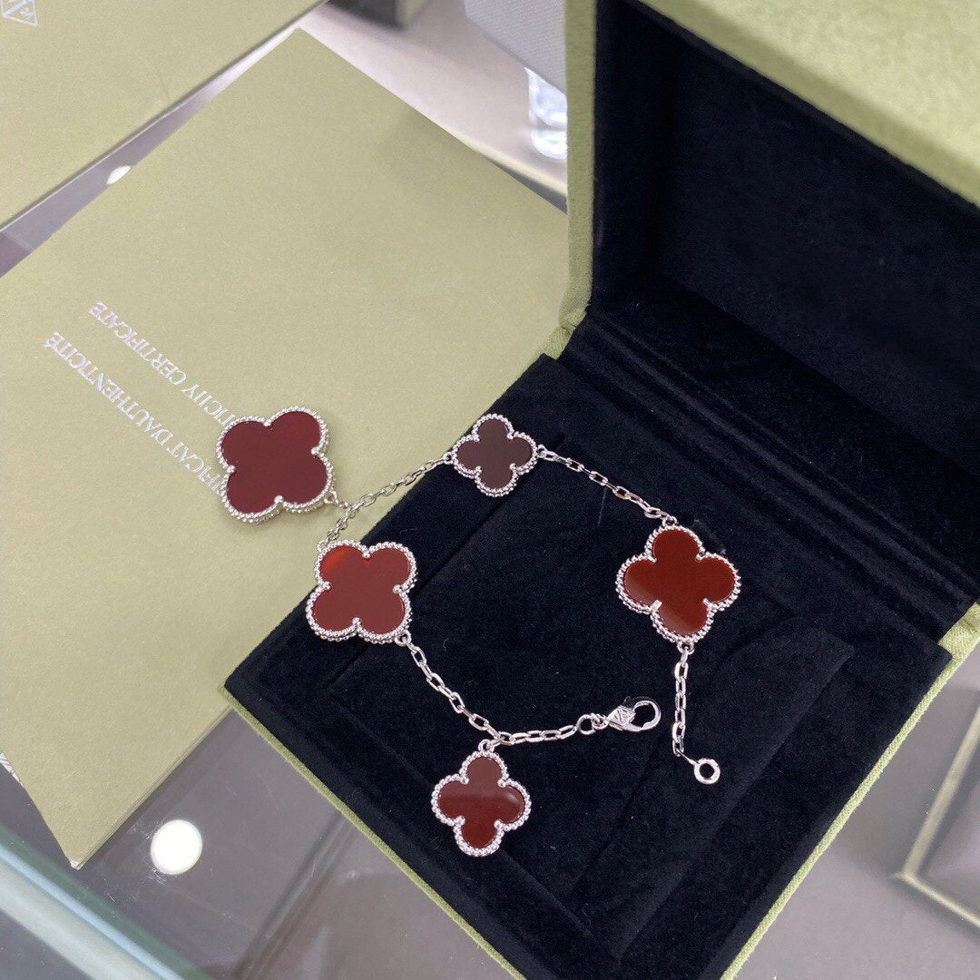 [Aurora]CLOVER 5 MOTIFS SIVLER CARNELIAN BRACELET