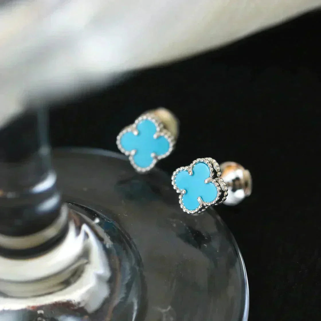 [Aurora]CLOVER MINI 9.5MM ONYX STUD EARRINGS SILVER