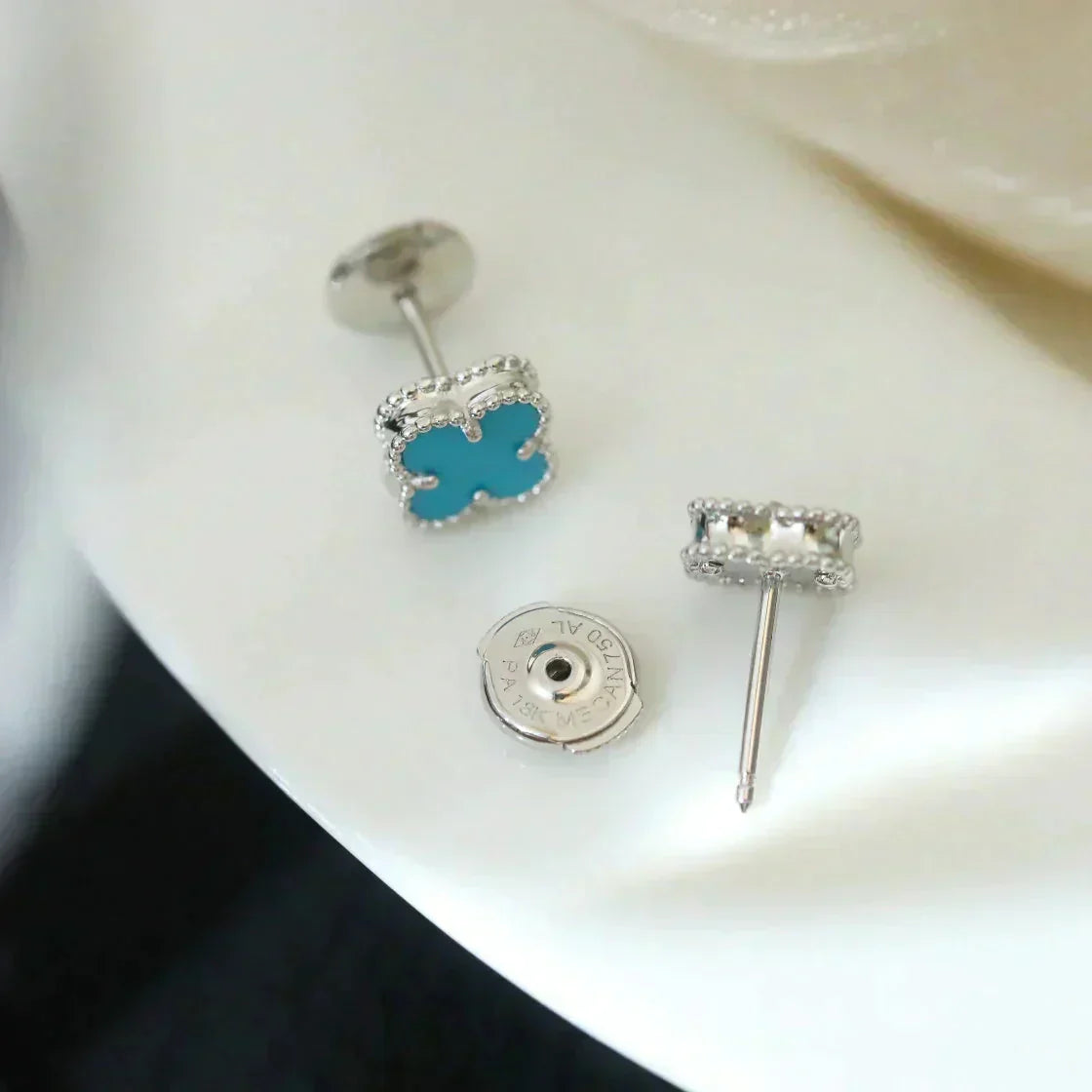 [Aurora]CLOVER MINI 9.5MM ONYX STUD EARRINGS SILVER