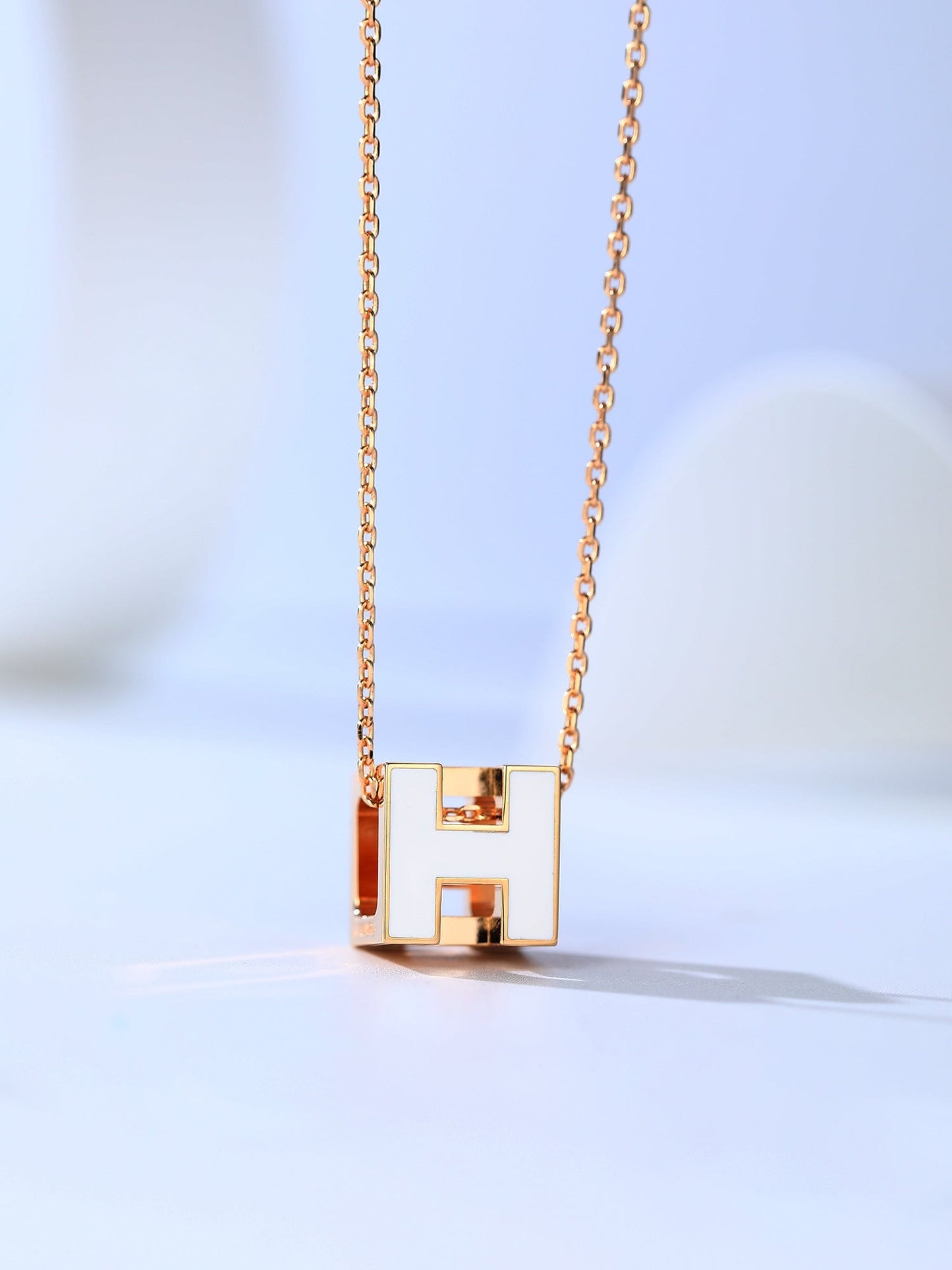 [AURORA]H CAGE PINK GOLD NECKLACE