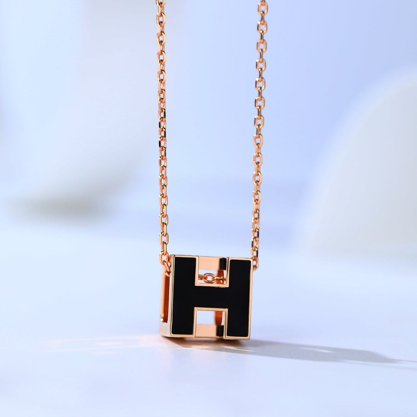 [Aurora]H CAGE PINK GOLD NECKLACE