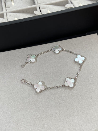 [AURORA]CLOVER WHITE PEARL MOP 5 MOTIF BRACELET COLLECTION