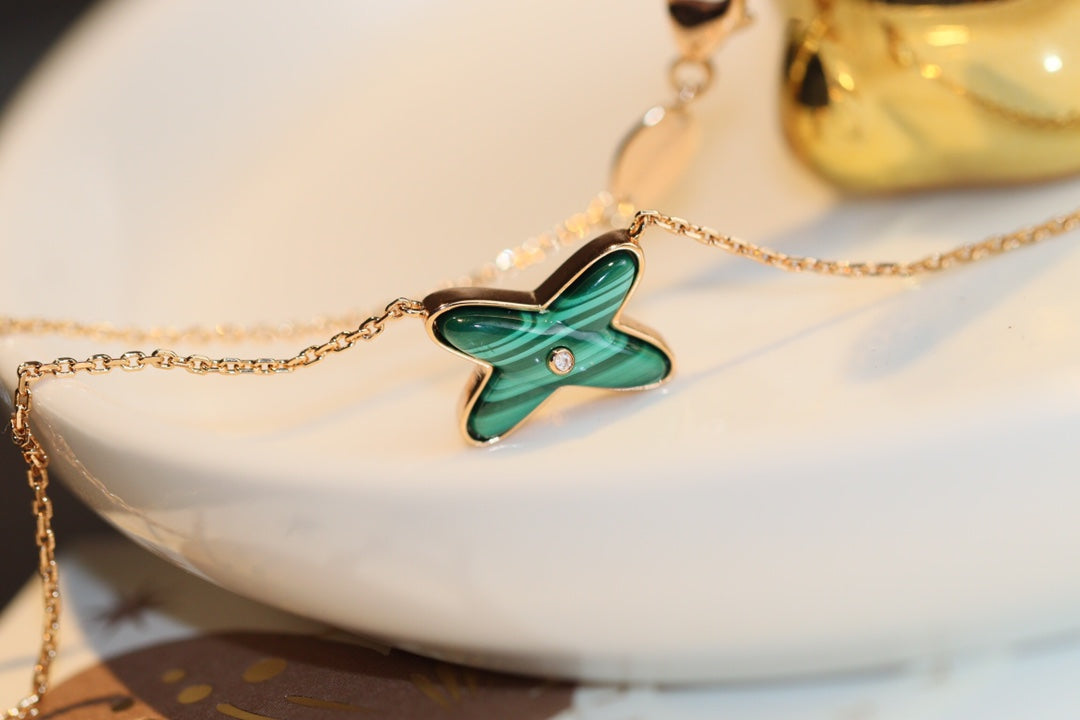 [Aurora]JEUX MALACHITE 1 DIAMOND PINK GOLD NECKLACE