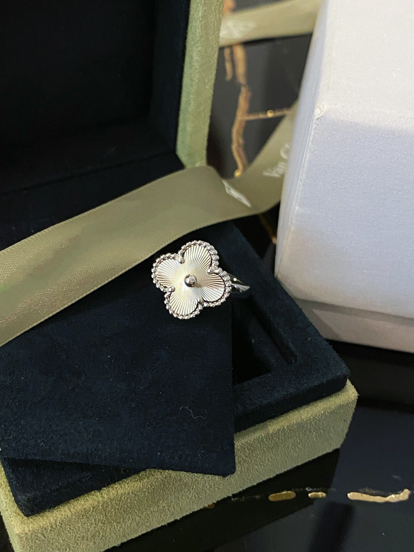 [Aurora]CLOVER SILVER RING