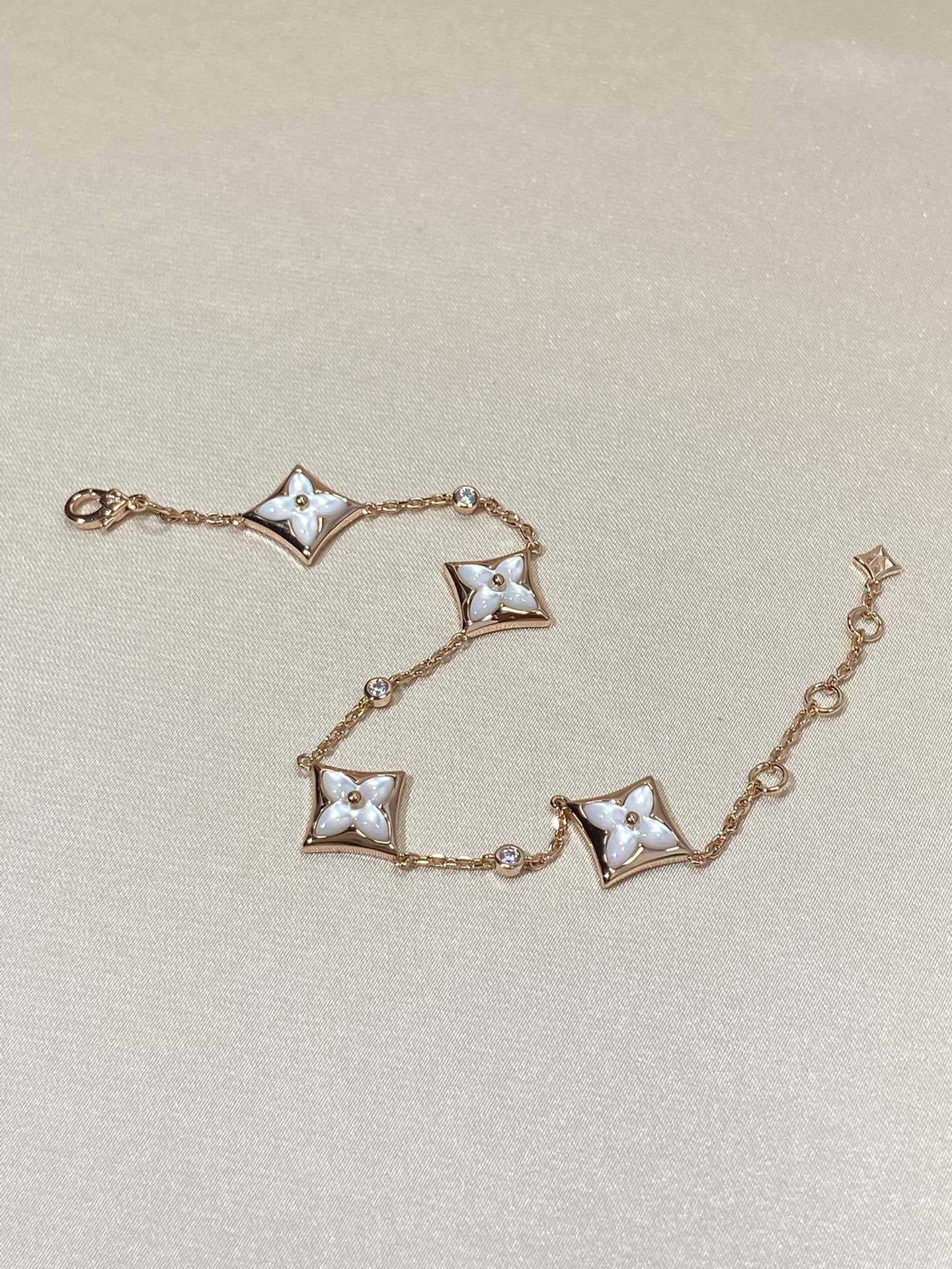 [Aurora]STAR 4 MOTIF MOP DIAMOND PINK GOLD BRACELET