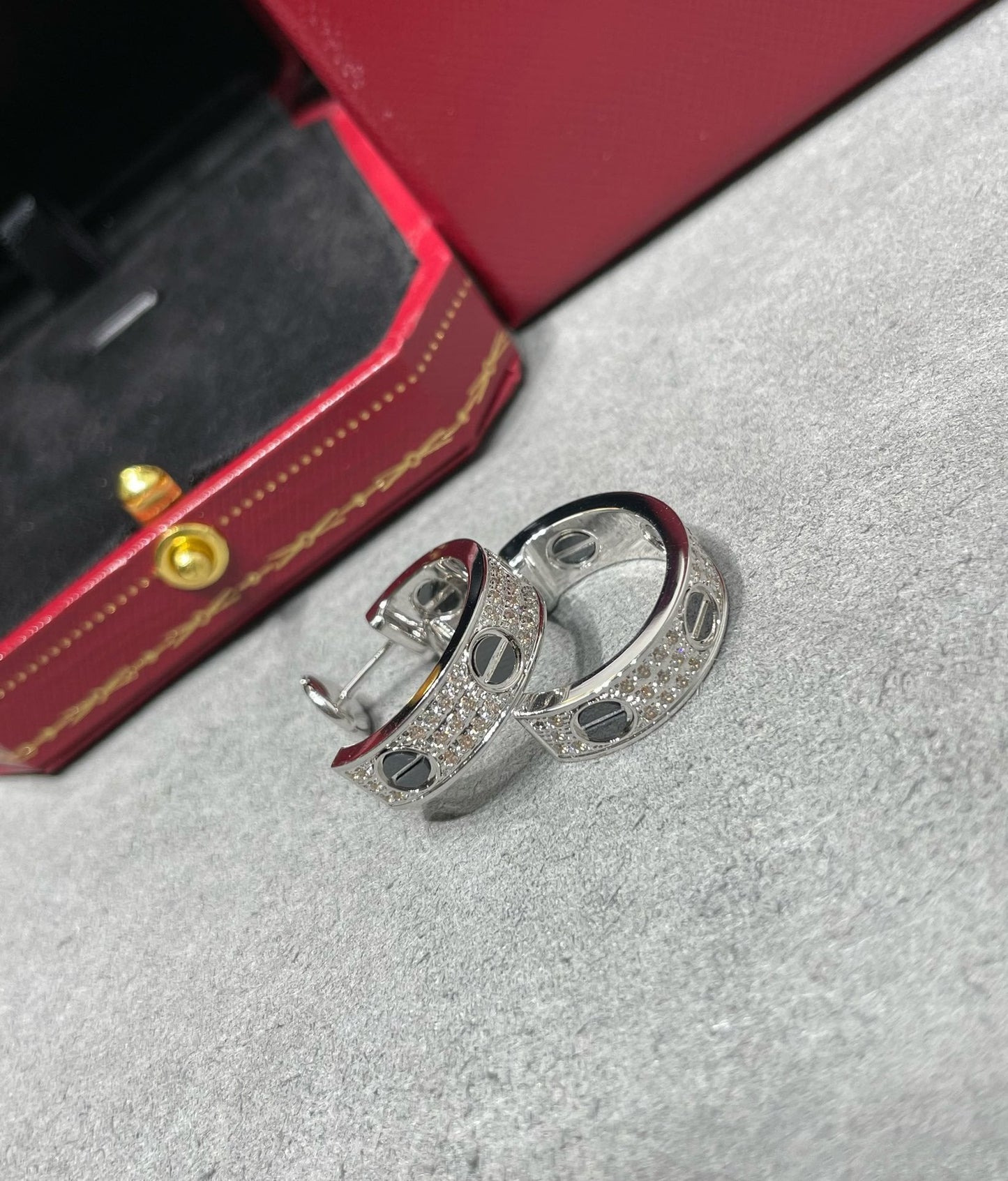 [Aurora]LOVE CERAMIC DIAMOND PAVED SILVER EARRINGS