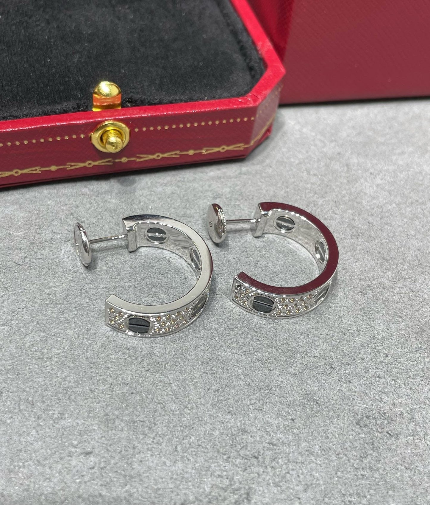 [Aurora]LOVE CERAMIC DIAMOND PAVED SILVER EARRINGS