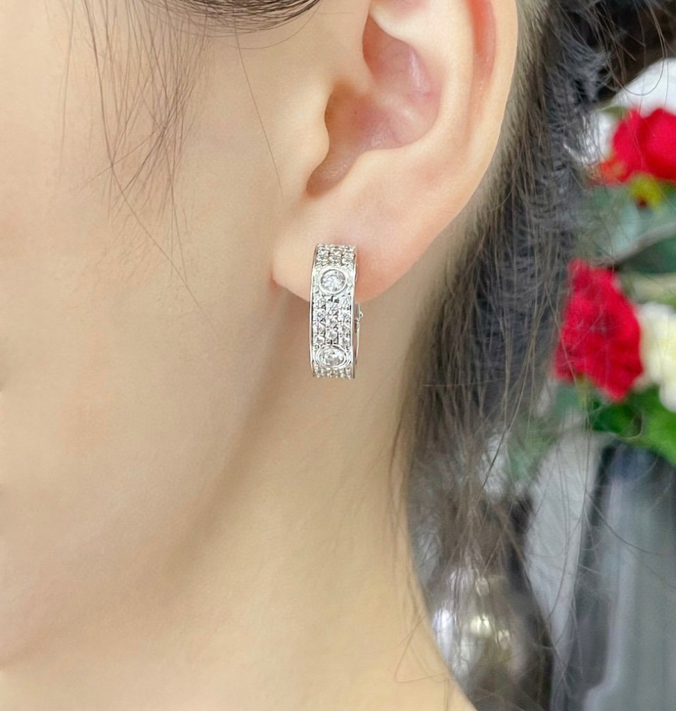 [Aurora]LOVE 5.5MM DIAMOND PAVED EARRINGS