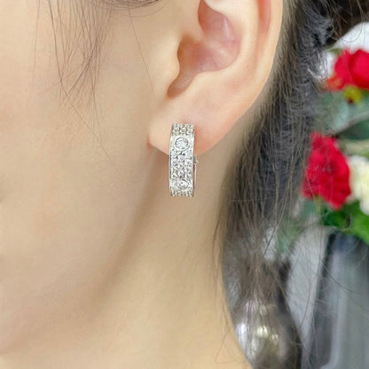 [AURORA]LOVE 5.5MM DIAMOND PAVED EARRINGS