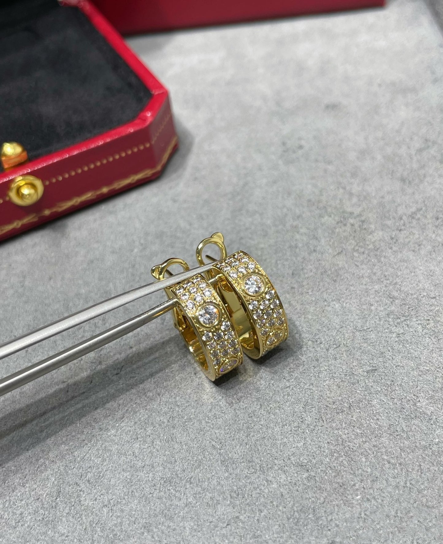 [Aurora]LOVE 5.5MM DIAMOND PAVED EARRINGS