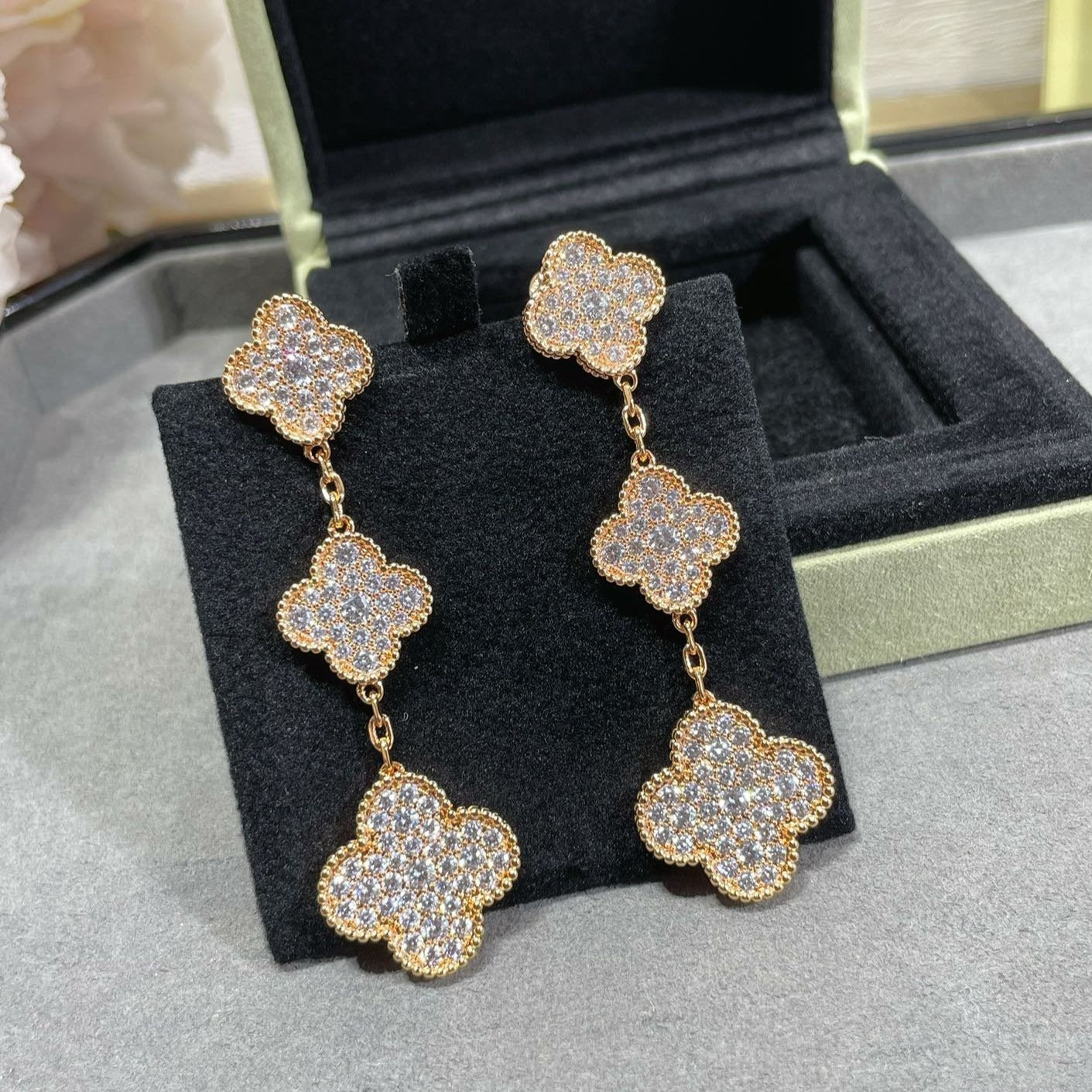 [Aurora]CLOVER 3 MOTIFS DIAMOND PAVED ROSE GOLD EARRINGS