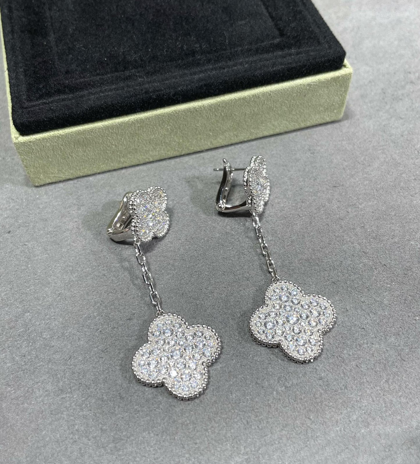 [Aurora]CLOVER 2 MOTIFS DIAMOND PAVED SILVER EARRINGS