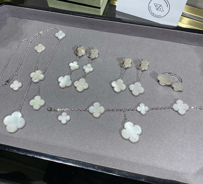 [AURORA]CLOVER 5 MOTIF WHITE MOP SILVER BRACELET