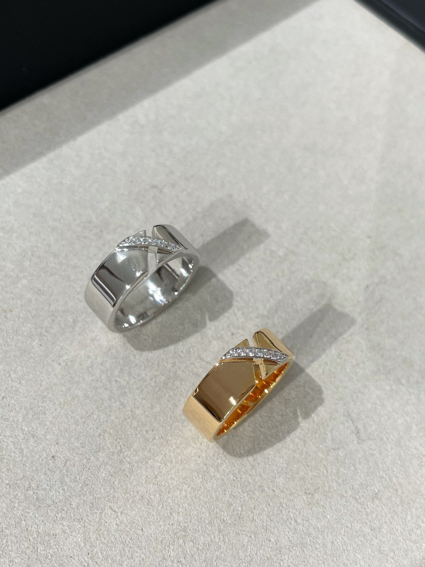 [Aurora]LIENS EVIDENCE DIAOMOND RING