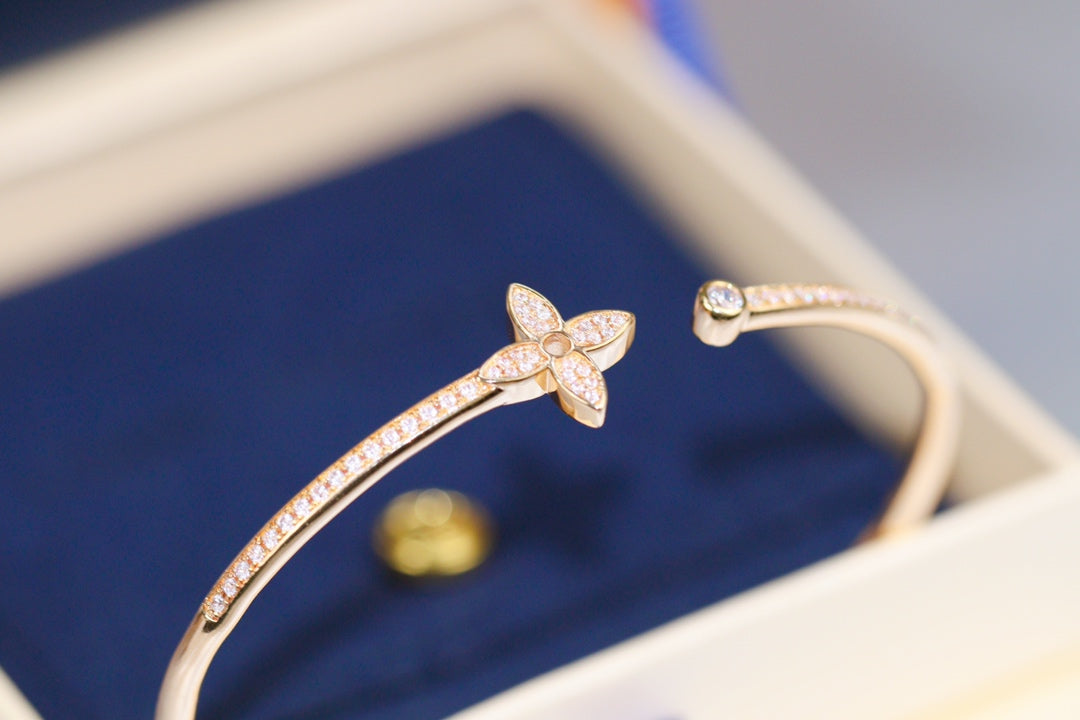 [Aurora]IDYLLE PINK GOLD OPEN BRACELET DIAMOND PAVED