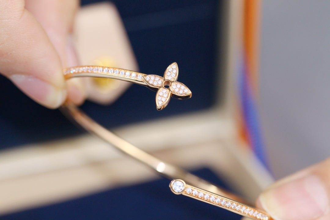 [Aurora]IDYLLE PINK GOLD OPEN BRACELET DIAMOND PAVED