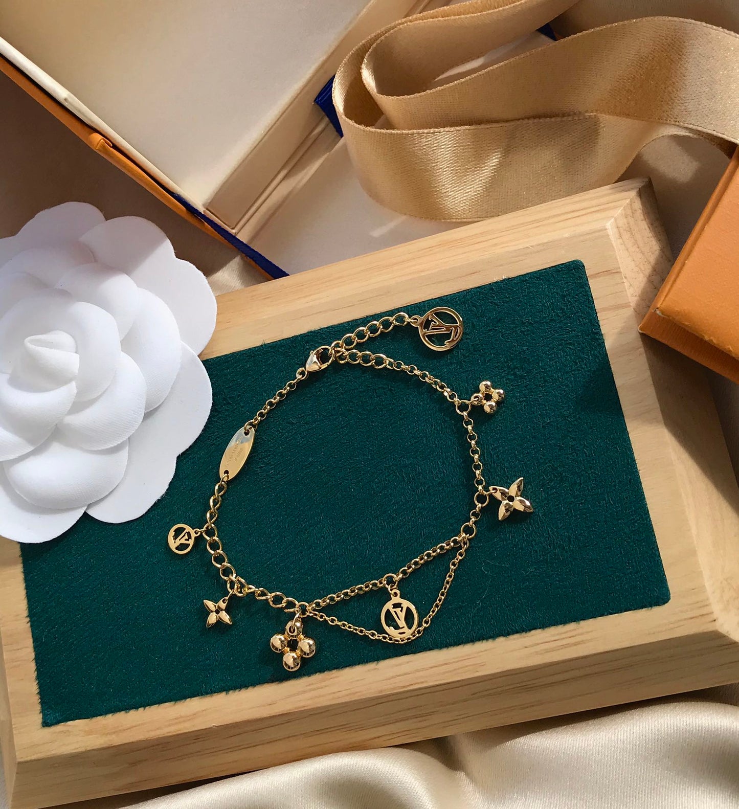 [Aurora]BLOOMING PINK GOLD MOP BRACELET