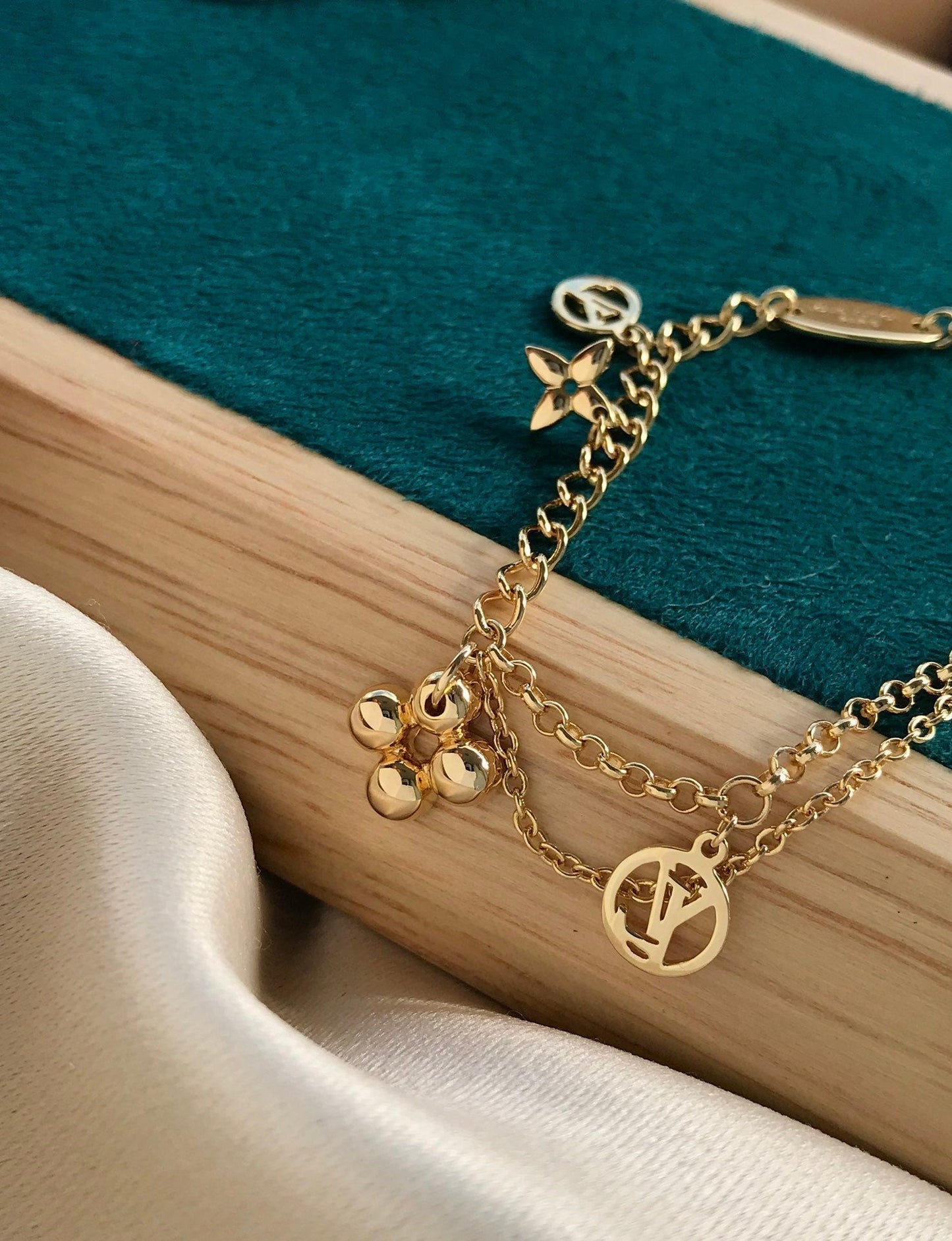 [Aurora]BLOOMING PINK GOLD MOP BRACELET