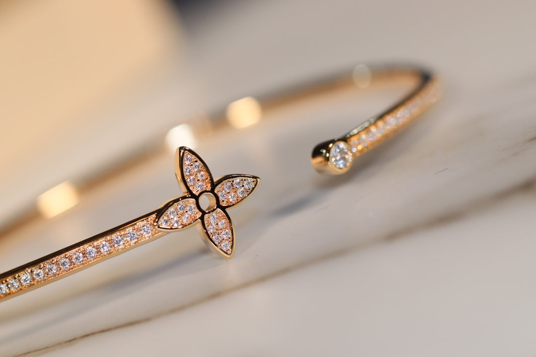 [Aurora]IDYLLE GOLD OPEN BRACELET DIAMOND PAVED