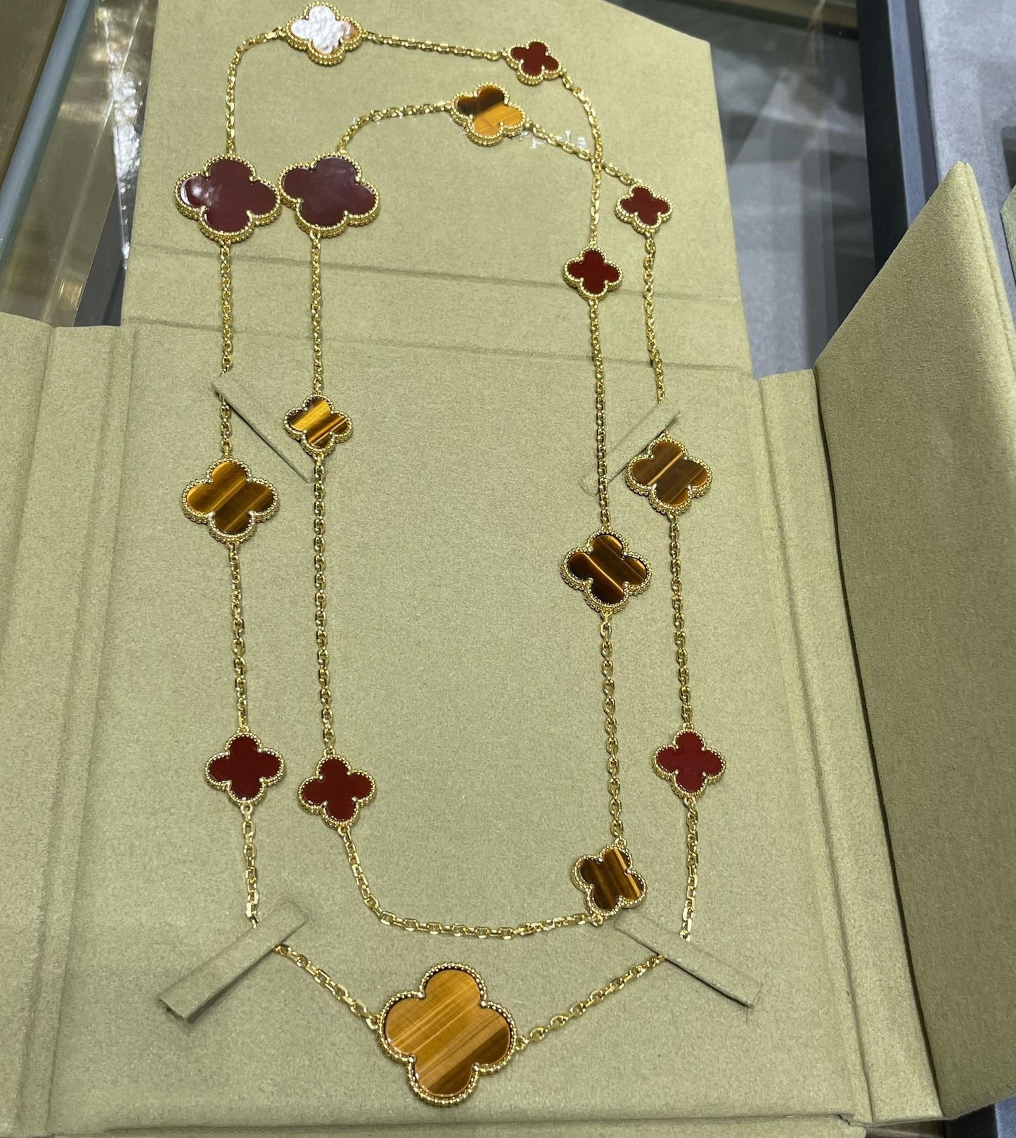 [Aurora]CLOVER 16 MOTIF CARNELIAN TIGER EYE ROSE GOLD NECKLACE