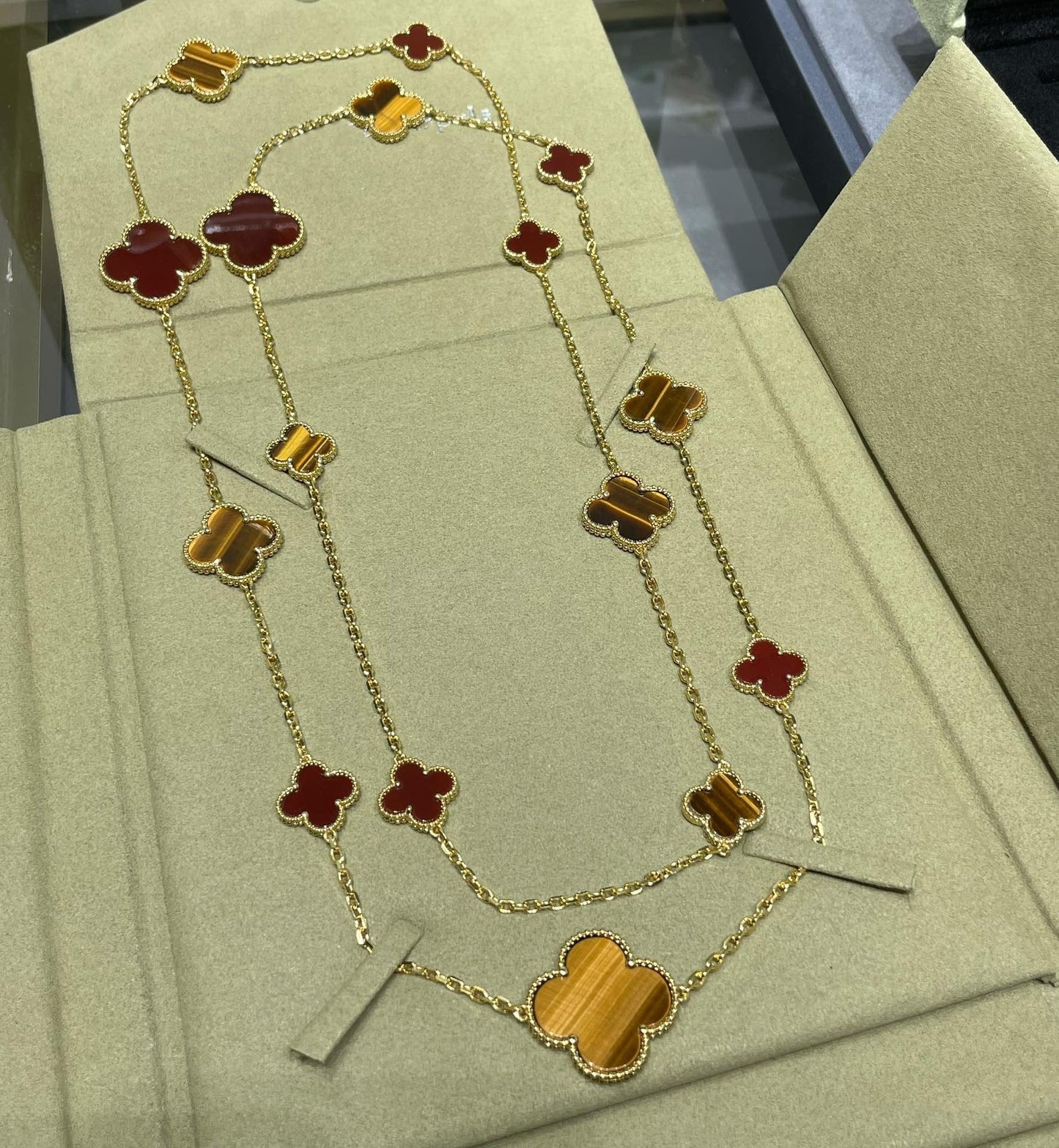 [Aurora]CLOVER 16 MOTIF CARNELIAN TIGER EYE ROSE GOLD NECKLACE