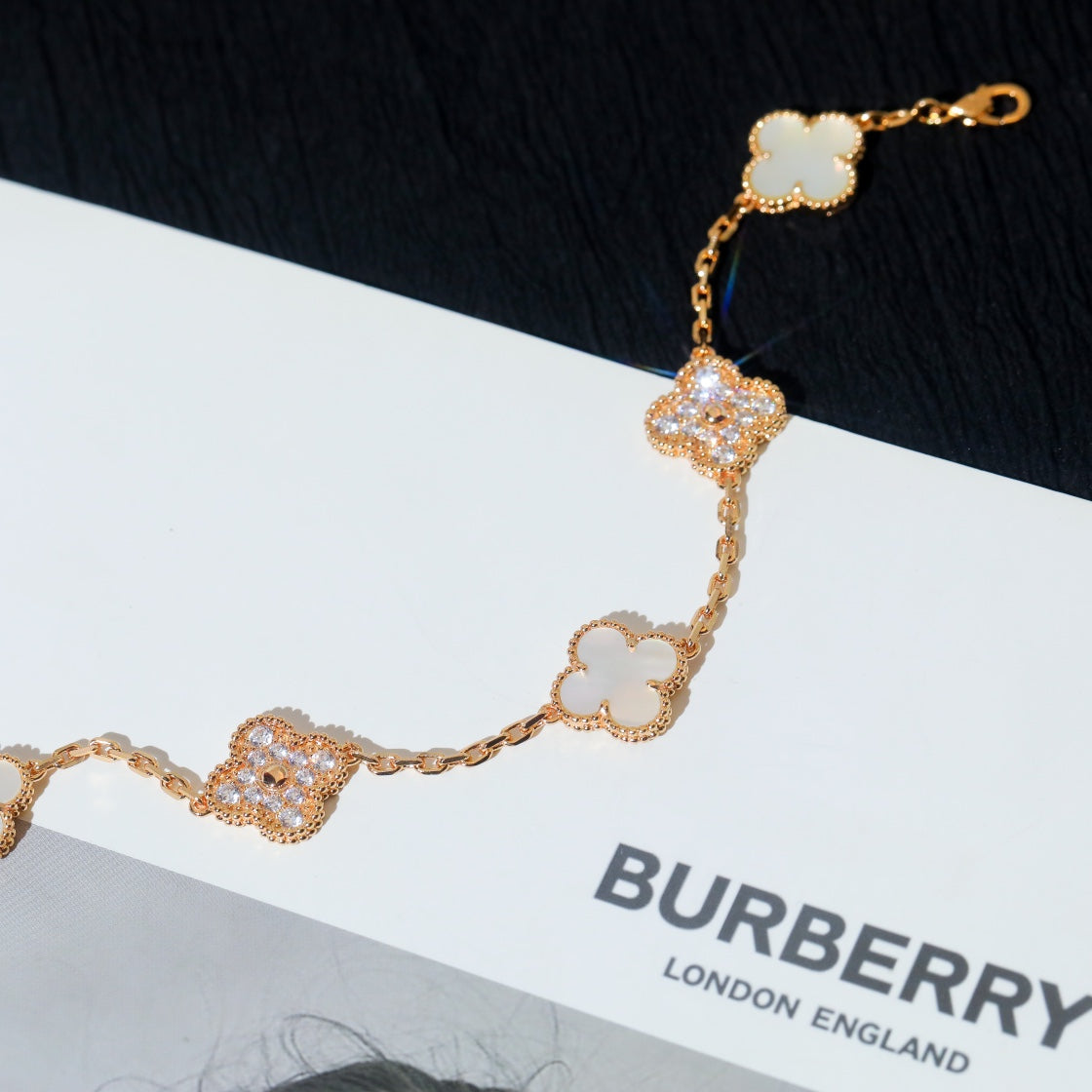 [AURORA]CLOVER BRACELET 5 MOTIF WHITE MOP DIAMOND