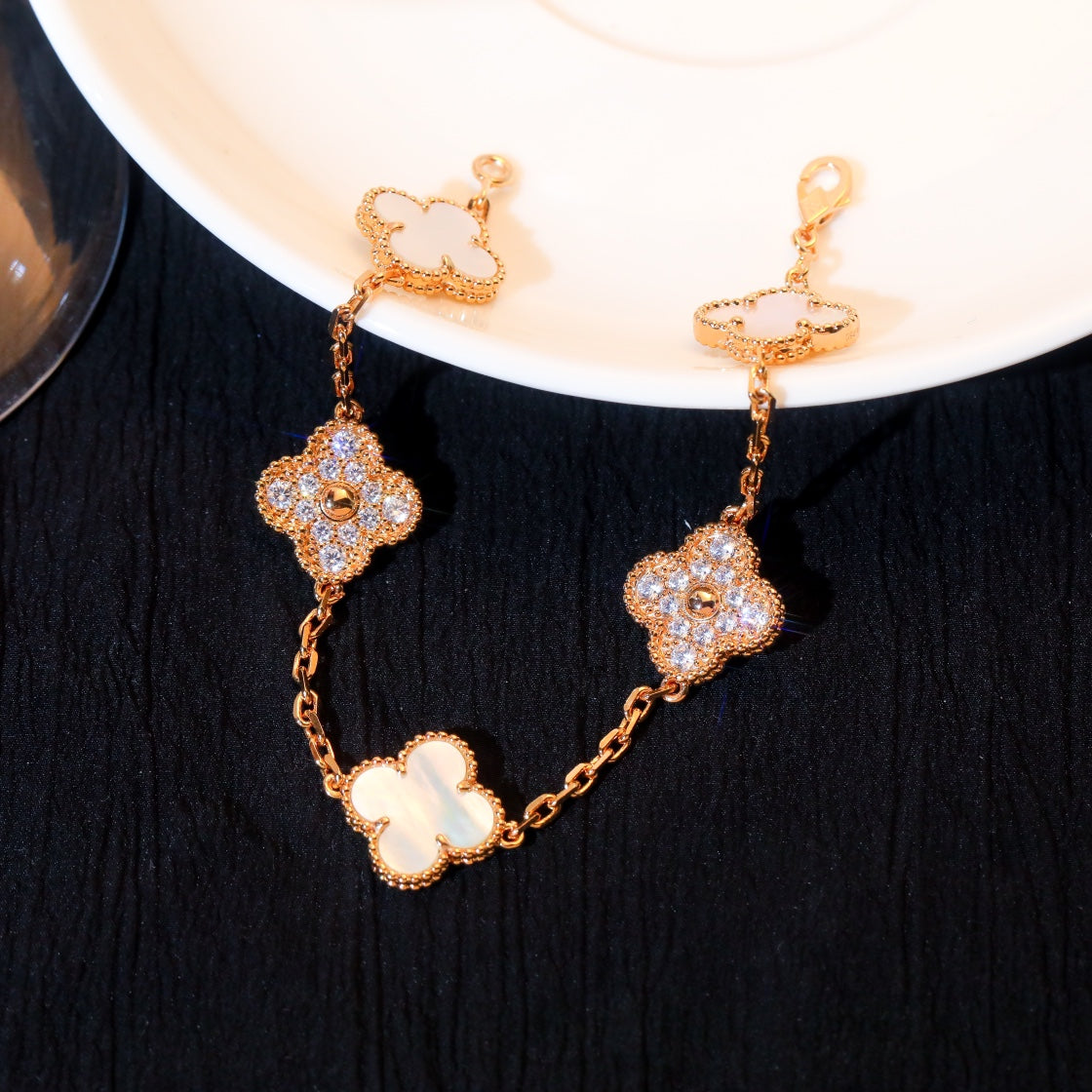 [AURORA]CLOVER BRACELET 5 MOTIF WHITE MOP DIAMOND