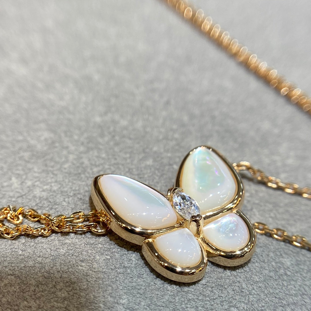 [Aurora]BUTTERFLY MOP DIAMOND NECKLACE