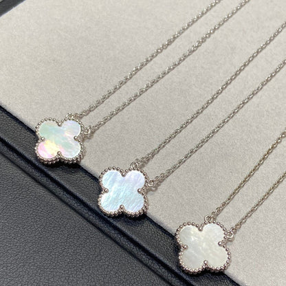[Aurora]CLOVER 15MM MEDIUM WHITE MOP NECKLACE