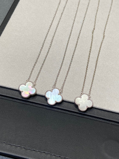 [AURORA]CLOVER MEDIUM SILVER WHITE MOP NECKLACE