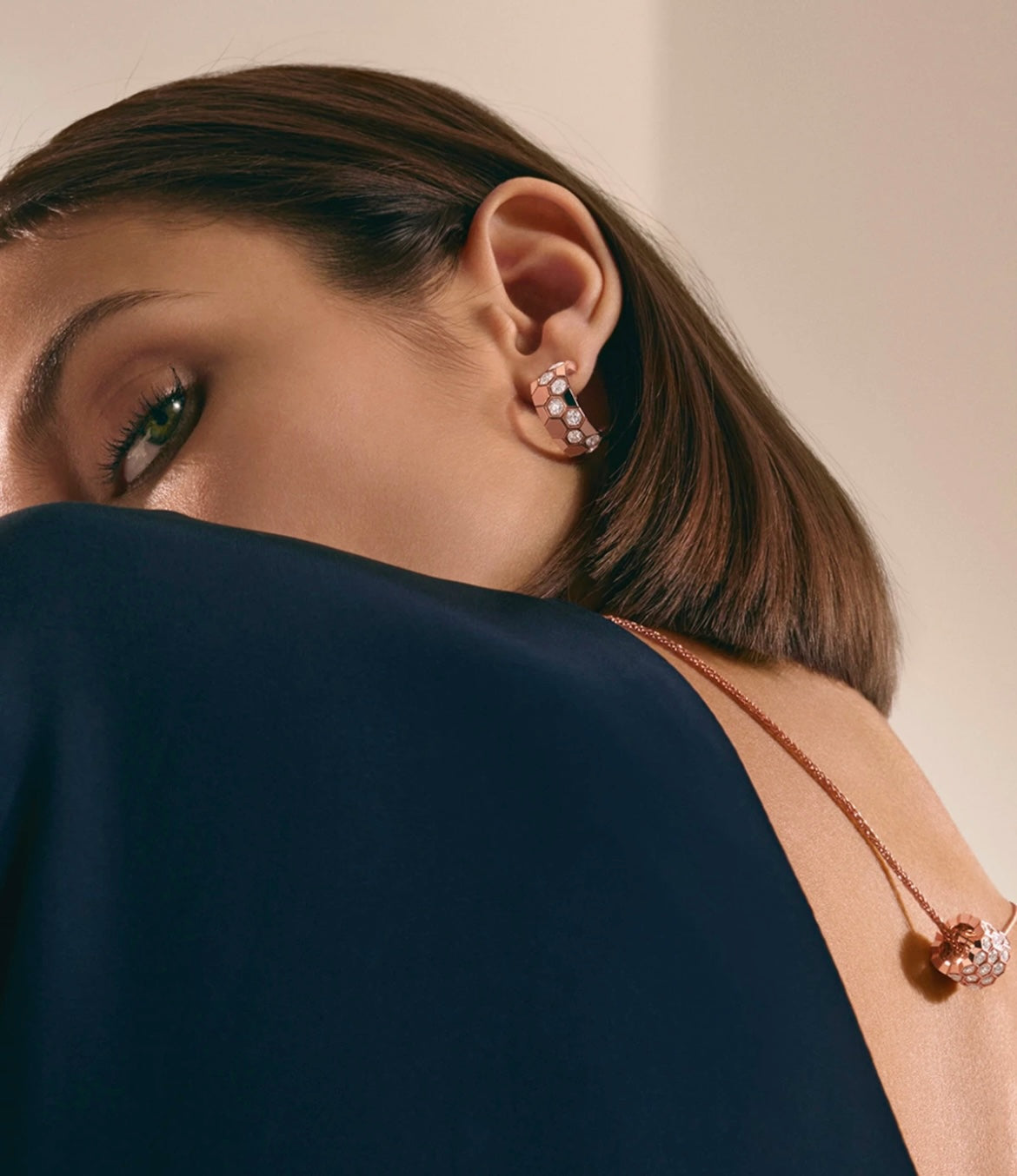 [Aurora]BEE LOVE DIAMOND HOOP EARRINGS