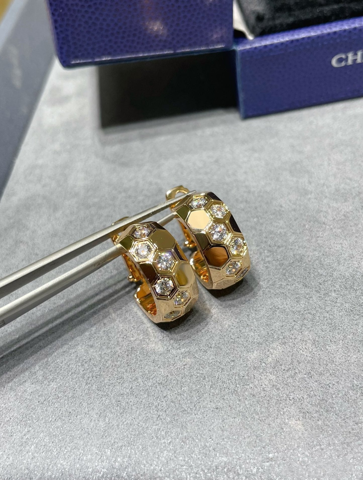 [Aurora]BEE LOVE DIAMOND HOOP EARRINGS