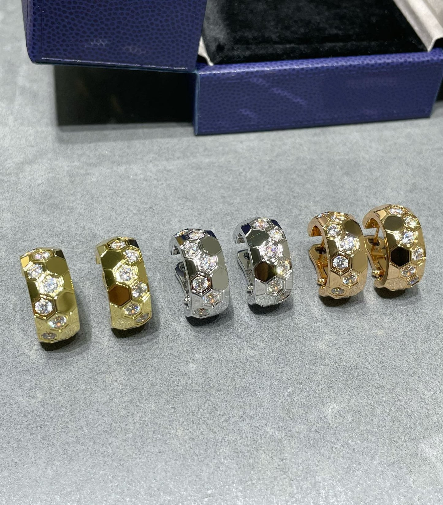 [Aurora]BEE LOVE DIAMOND HOOP EARRINGS