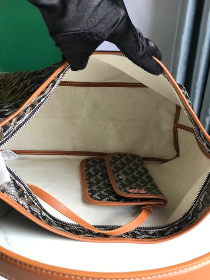 HOBO BOHEME 42CM BLACK AND TAN CANVAS
