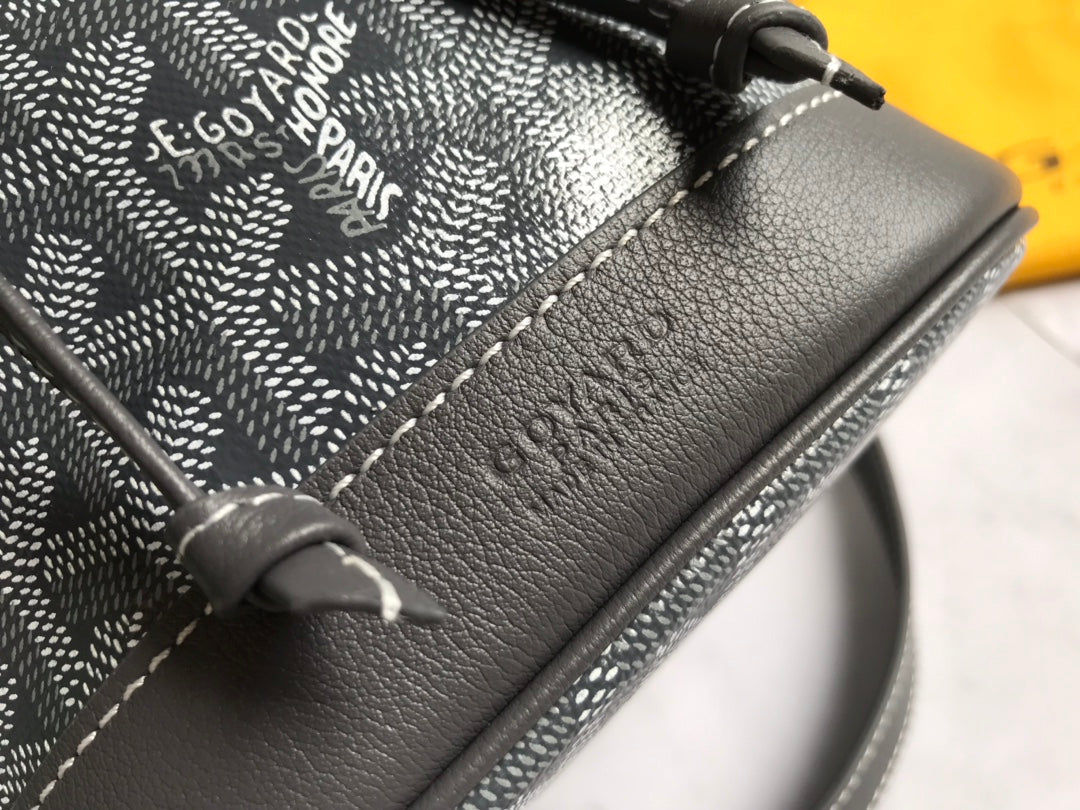 PETIT FLOT BUCKET BAG 22 IN GRAY GOYARDINE CANVAS AND LAMBSKIN TRIM