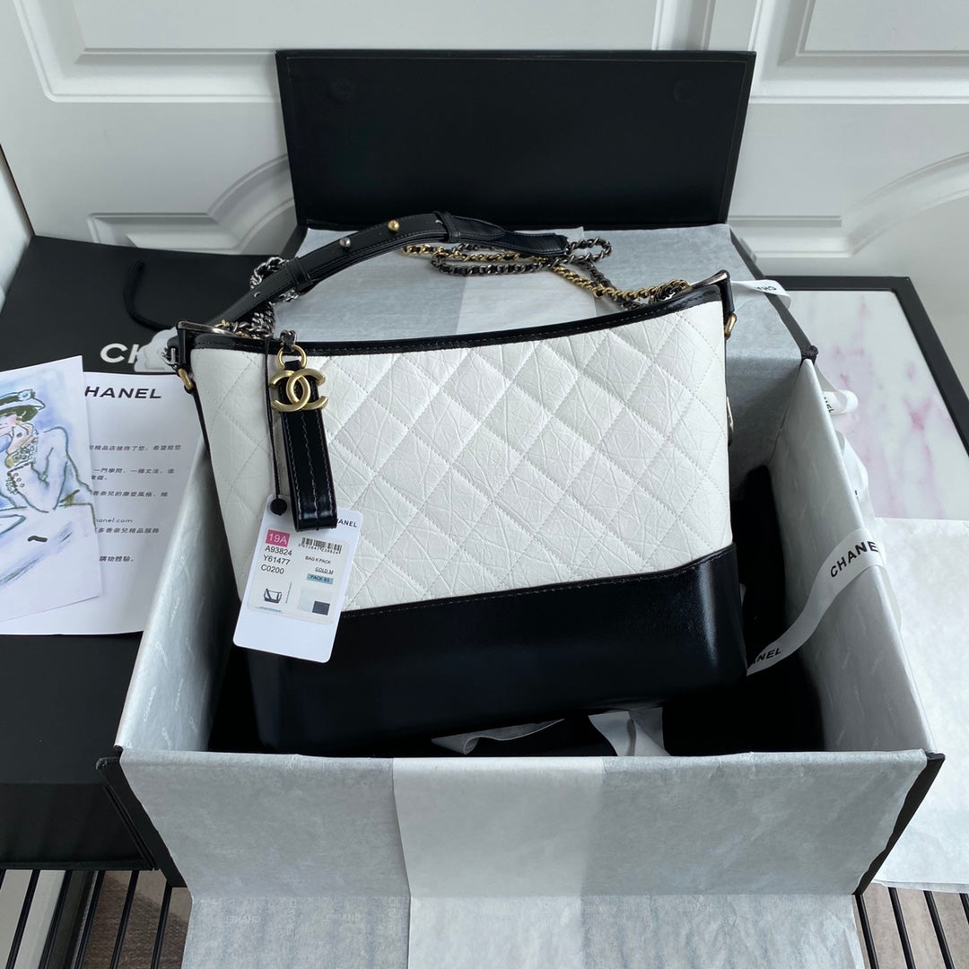 CC GABRIELLE MEDIUM 28 HOBO BAG IN BLACK MIX WHITE CALFSKIN