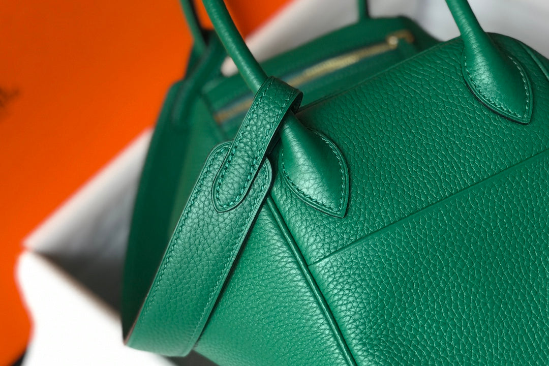HM LINDY 30 BAG IN OCEAN GREEN CALFSKIN GOLD HARDWARE