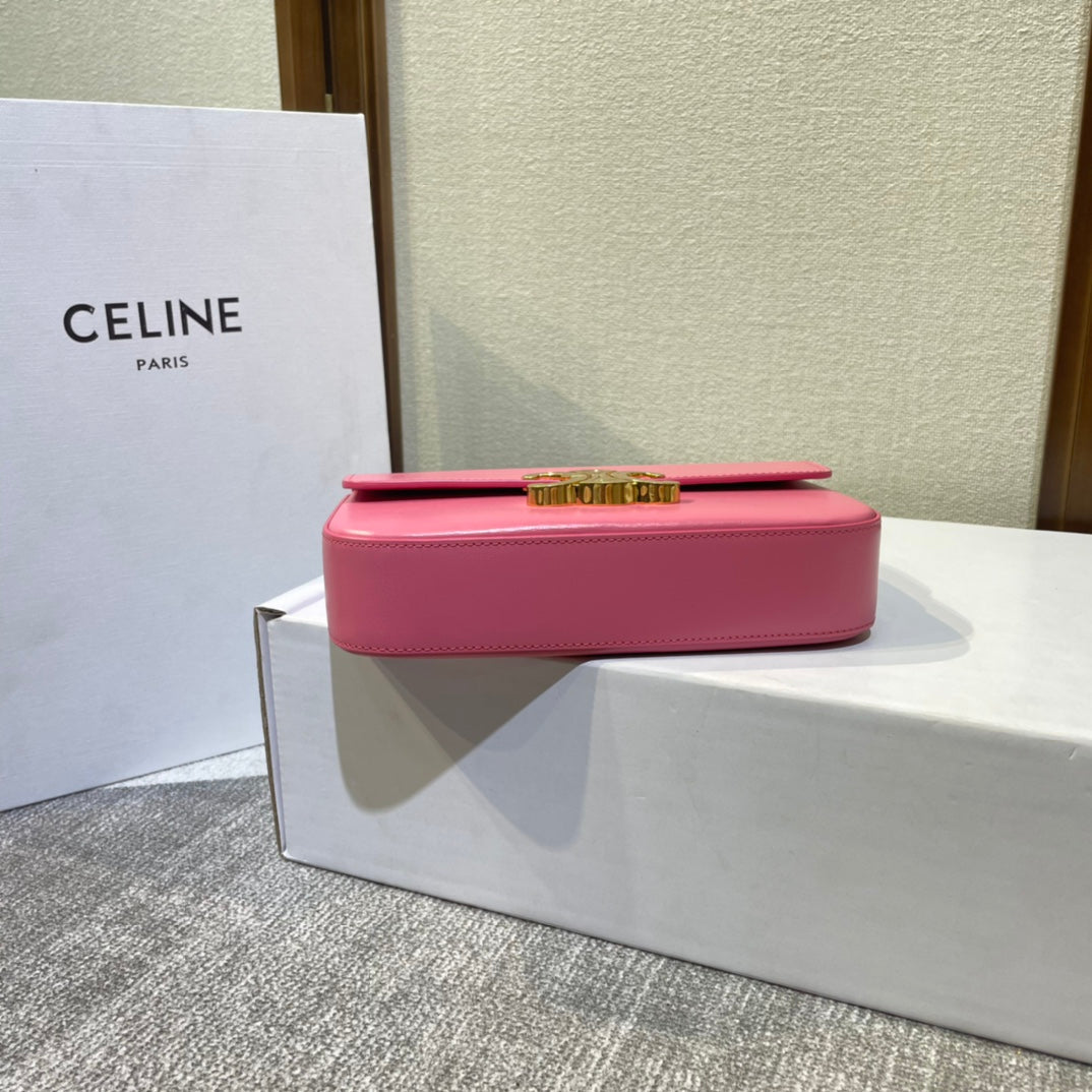 CHAIN EMBOSSED ARMPIT BAG 20 IN WATERMELON PINK CALFSKIN
