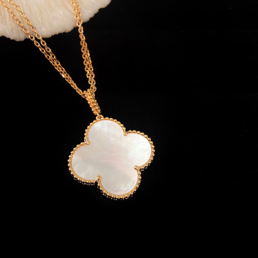 [Aurora]CLOVER 25MM MOP LARGE PENDANT NECKLACE