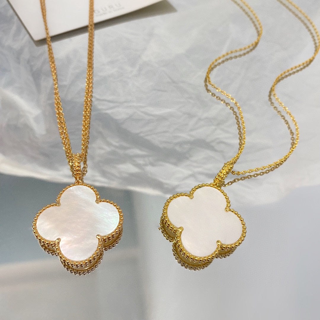 [Aurora]CLOVER 25MM MOP LARGE PENDANT NECKLACE