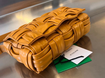 CASSETTE 28 IN SANDSTONE ORANGE SOFT LAMBSKIN